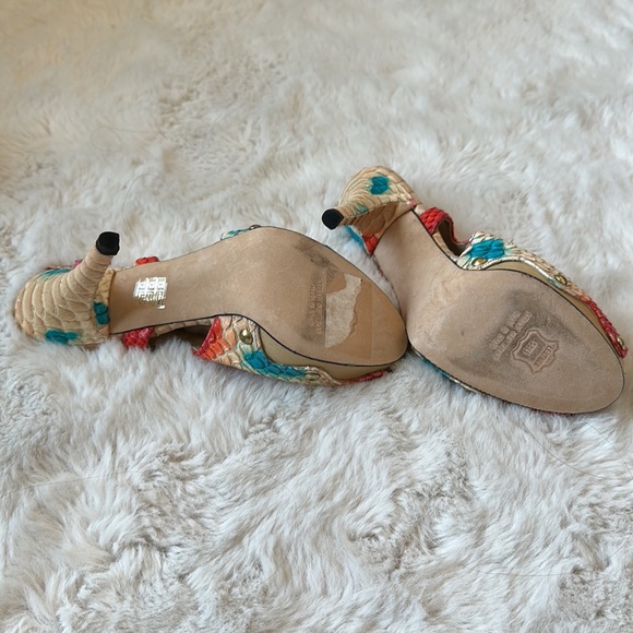 AUTHENTIC STUART WEIZMANN SHOES - Picture 4 of 13